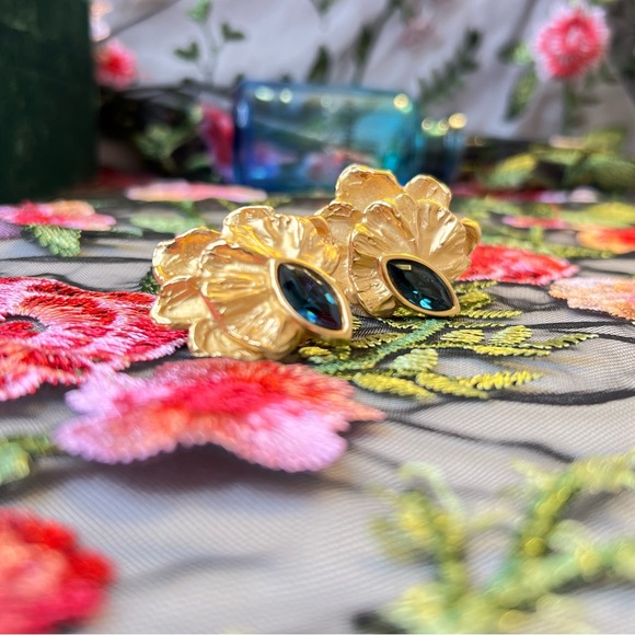 RARE YSL Earrings Clip On Gold Plated Authentic Yves Saint Laurent Jewelry - Picture 3 of 8